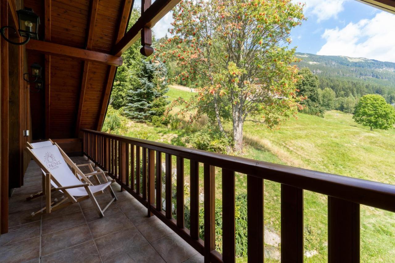 Slunecnice & Panorama Restaurace Farma 3*