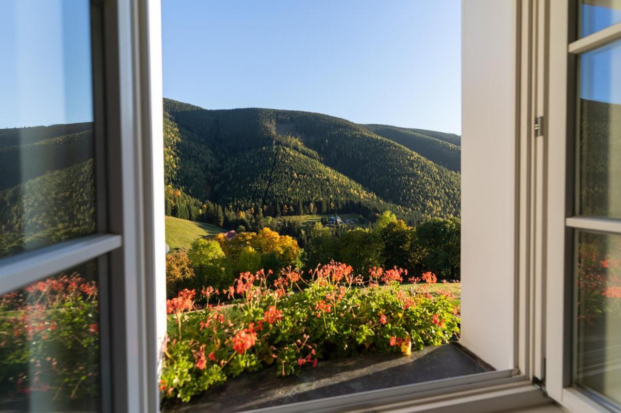 Slunecnice & Panorama Restaurace Farma Gasthof 3*