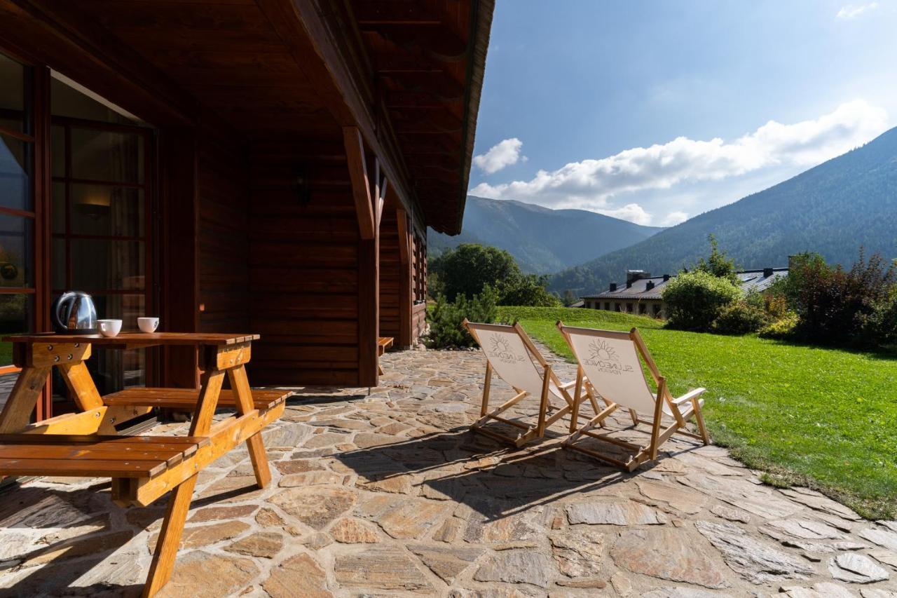Pension Slunecnice & Panorama Restaurace Farma Penzión pre hostí 3*