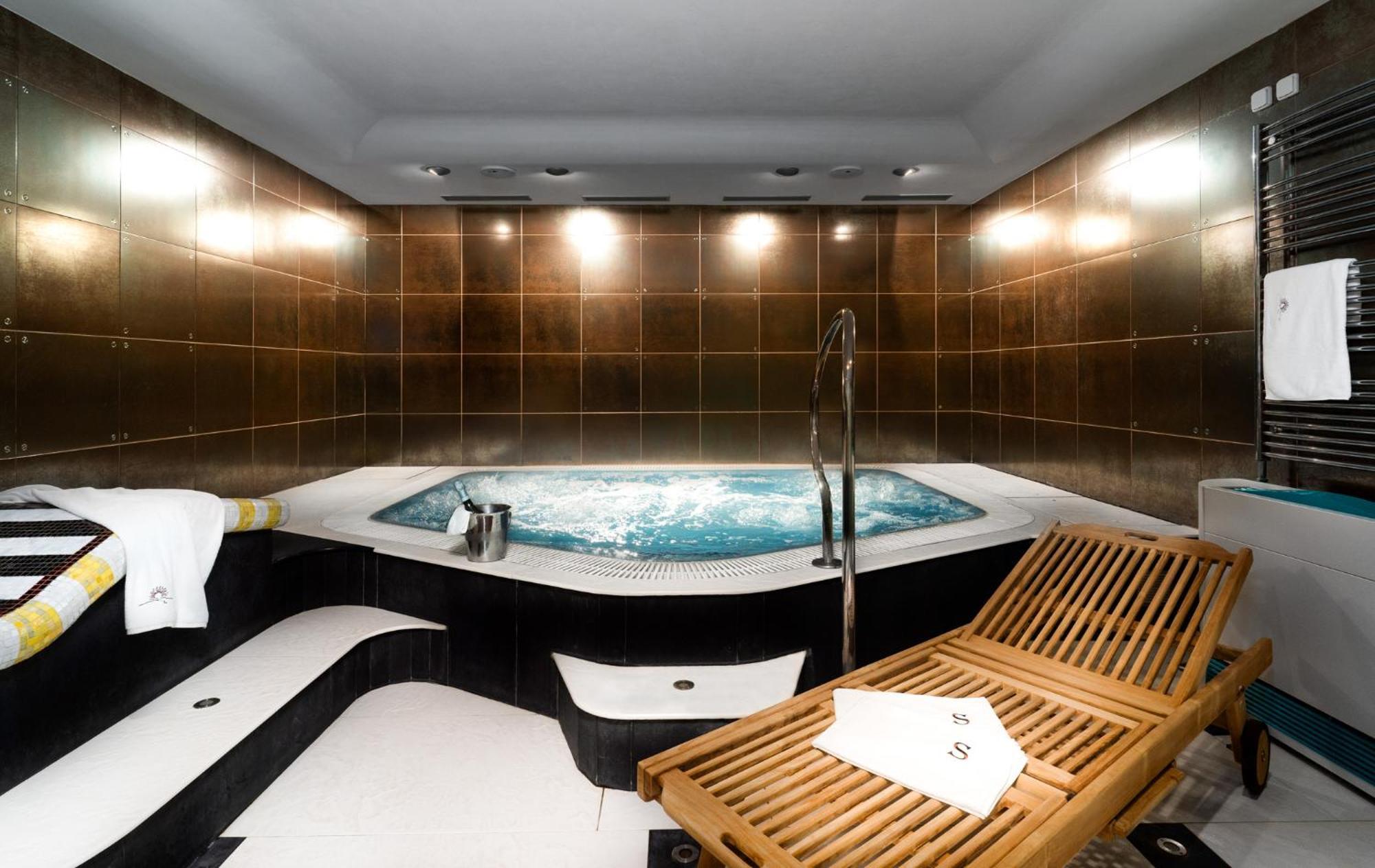 Gasthof Slunecnice & Panorama Restaurace Farma 3*