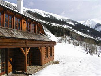 Slunecnice & Panorama Restaurace Farma Gasthof Špindlerŭv Mlýn
