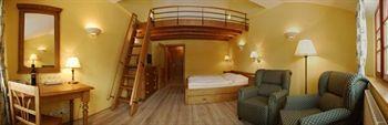 Slunecnice & Panorama Restaurace Farma 3*