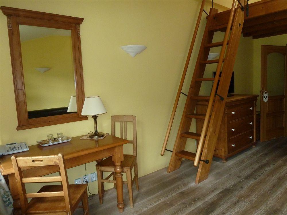 Slunecnice & Panorama Restaurace Farma Gasthof 3*