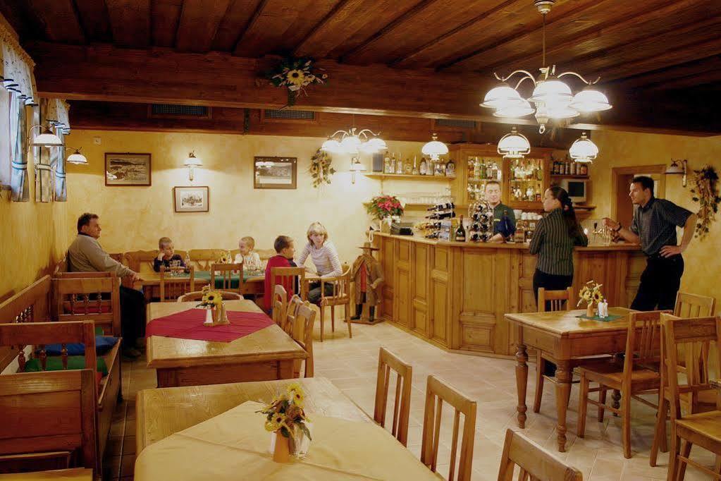 Pension Slunecnice & Panorama Restaurace Farma Penzión pre hostí